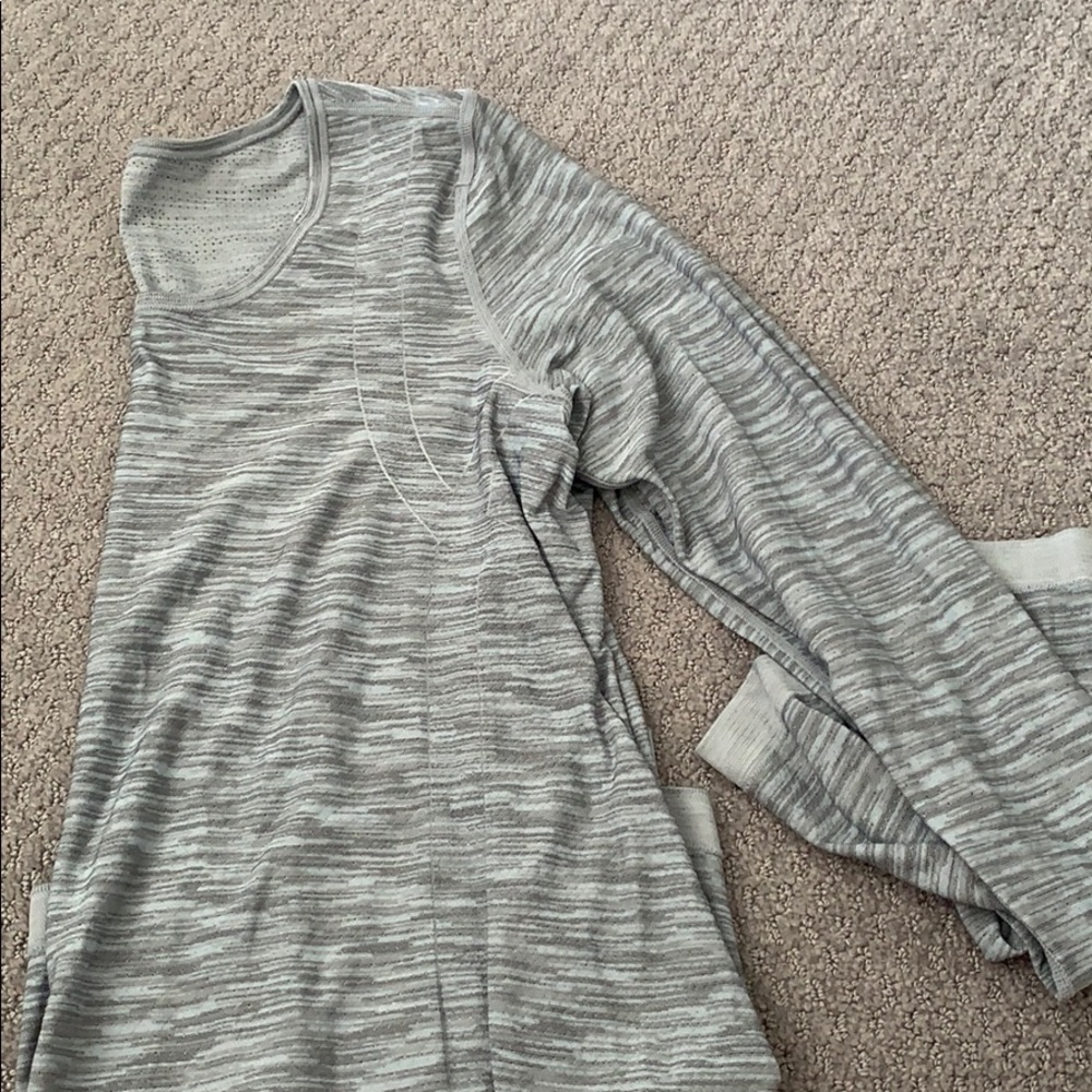 Gray Under Armour Long Sleeve Shirt